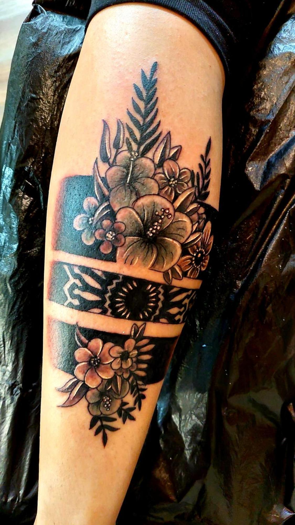 Tattoo Pension Mit Restaurant Und Tattoo-Studio Mörtschach Exterior foto